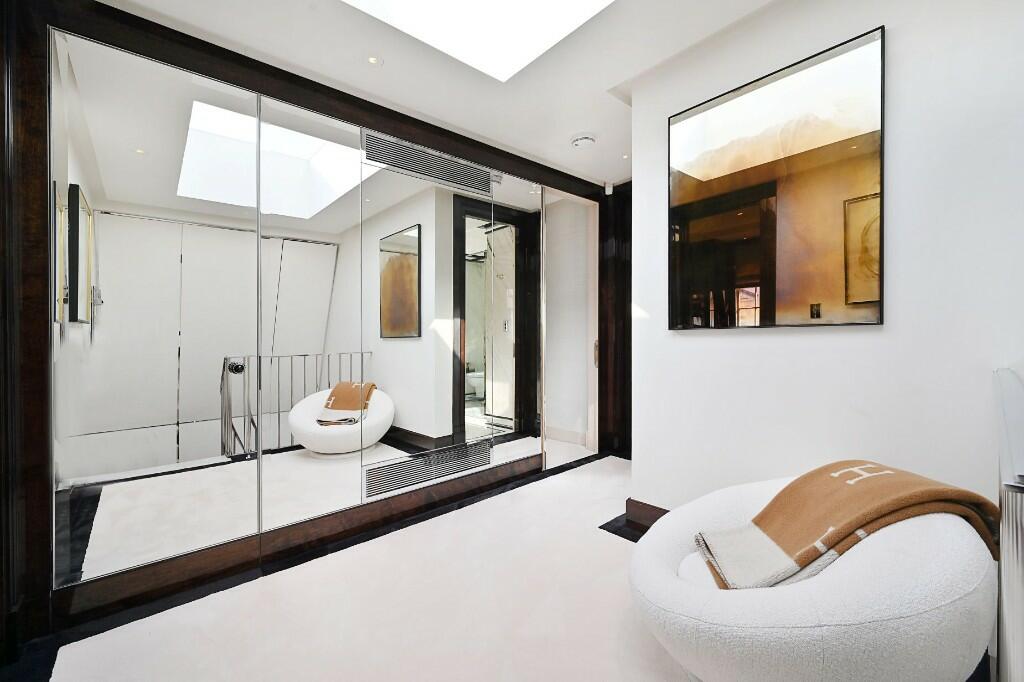 basement-conversion-belgravia-bedroom.jpeg